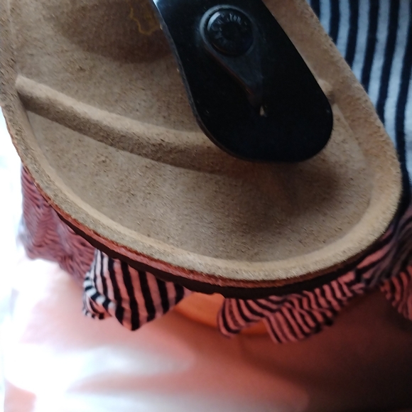 Sandals - Picture 3 of 4